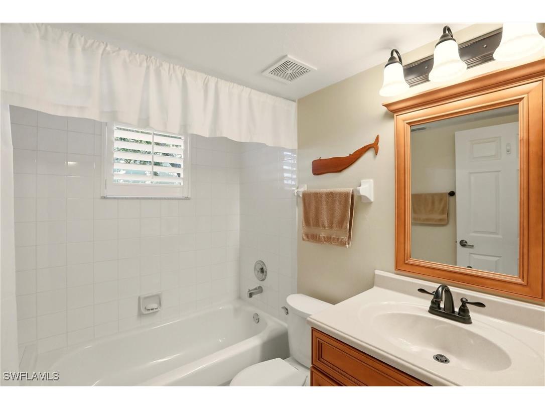 289 Robin Hood Circle #101 Naples FL 34104 226000145 image26