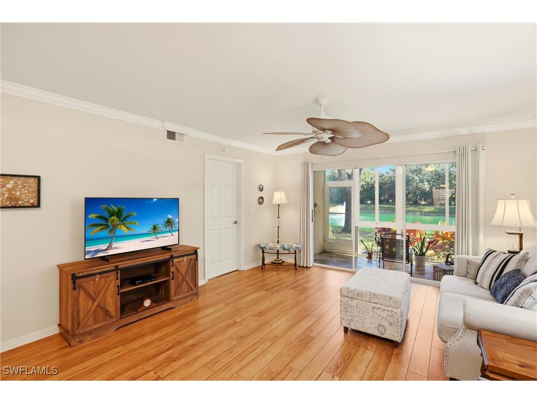 289 Robin Hood Circle #101 Naples FL 34104 226000145 image5