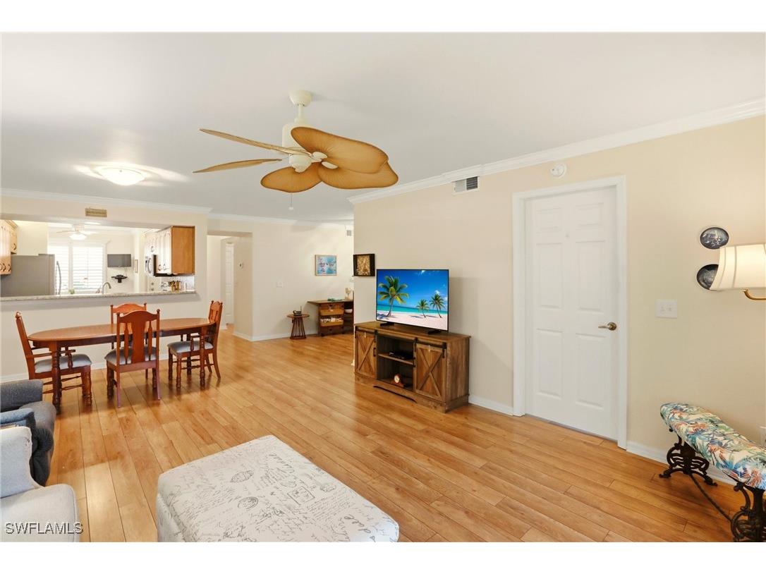 289 Robin Hood Circle #101 Naples FL 34104 226000145 image6