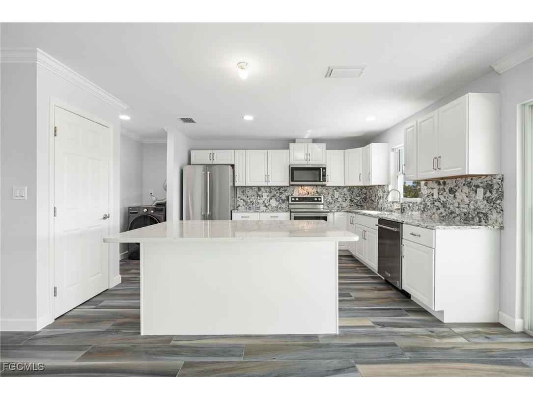 2892 Sanibel Boulevard Saint James City FL 33956 2025006593 image15