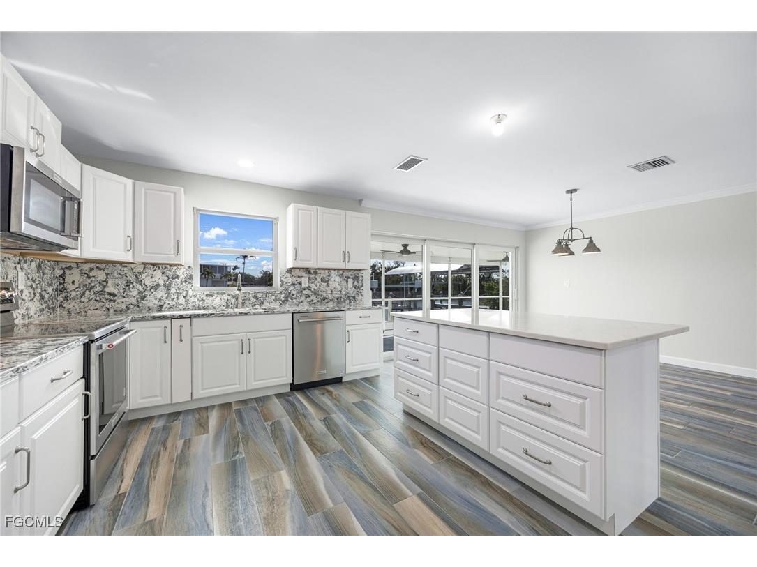 2892 Sanibel Boulevard Saint James City FL 33956 2025006593 image18