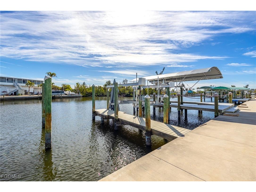 2892 Sanibel Boulevard Saint James City FL 33956 2025006593 image2