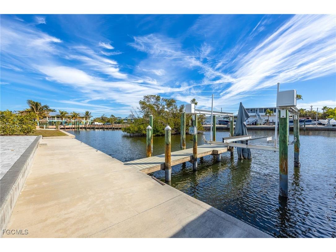 2892 Sanibel Boulevard Saint James City FL 33956 2025006593 image3