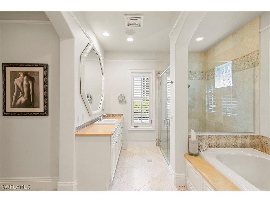 2892 Tiburon Boulevard E Naples FL 34109 226009054 image19