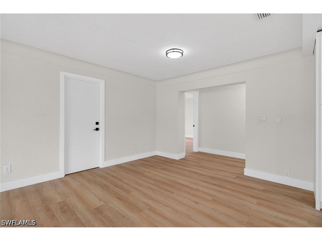 2897 66th Way N Saint Petersburg FL 33710 226018849 image8
