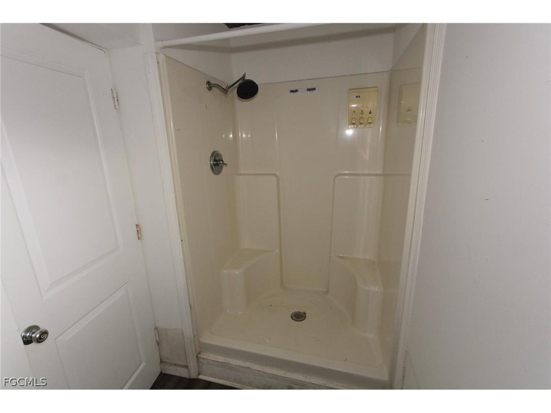 29 Cardinal Drive North Fort Myers FL 33917 2026012070 image8