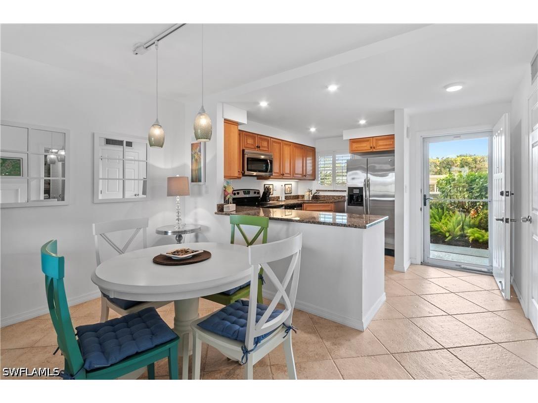 29 High Point Circle E #106 Naples FL 34103 226016821 image11