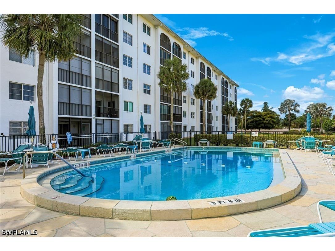 29 High Point Circle E #107 Naples FL 34103 226019133 image3