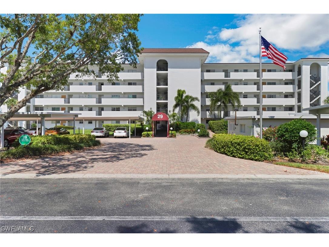 29 High Point Circle E #202 Naples FL 34103 223052067 image1