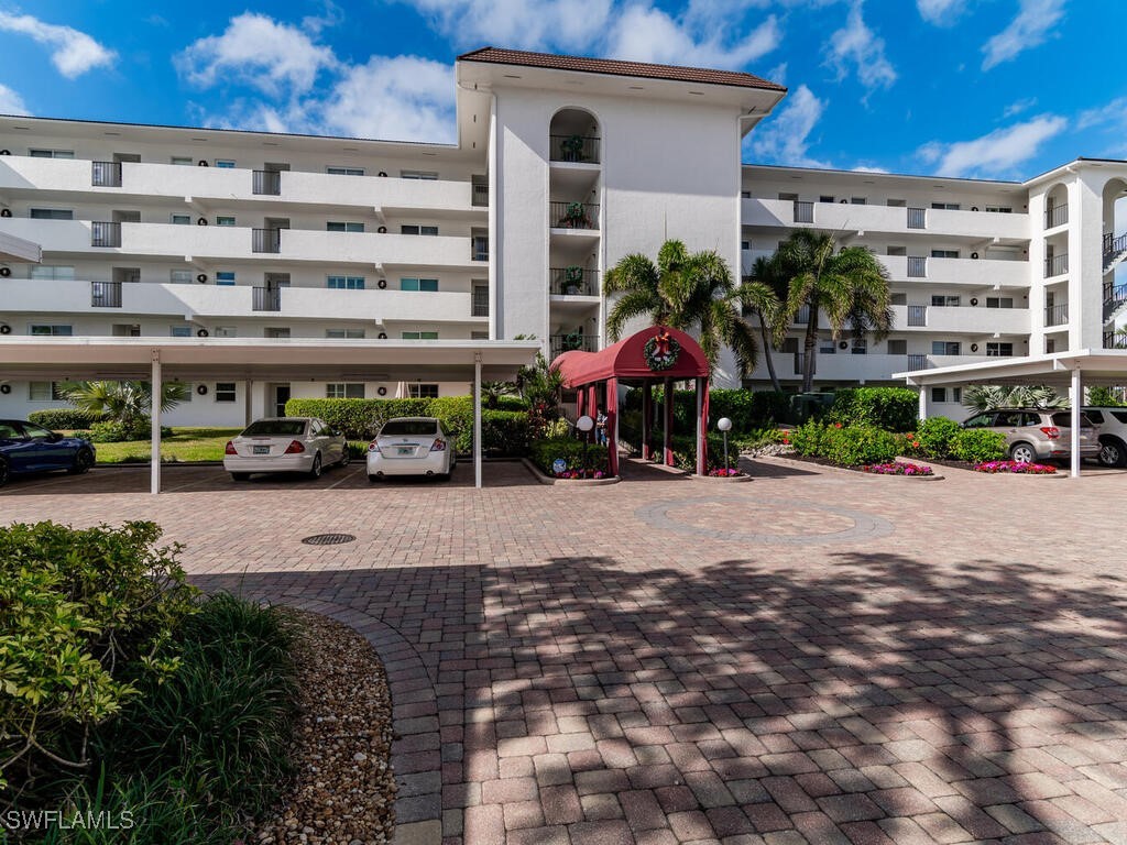 29 High Point Circle E #206 Naples FL 34103 224101887 image1