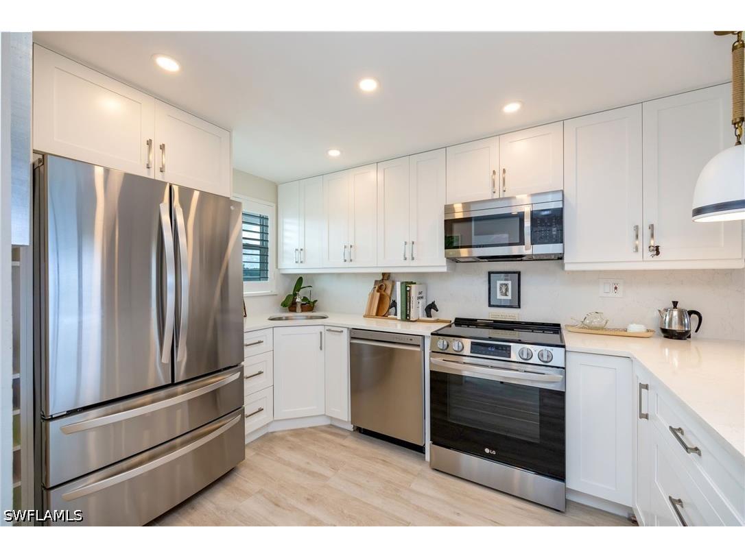 29 High Point Circle E #403 Naples FL 34103 226021390 image4