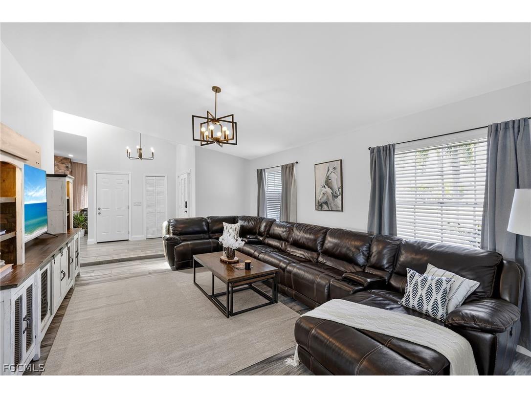 29 SE 10th Avenue Cape Coral FL 33990 2026013902 image11