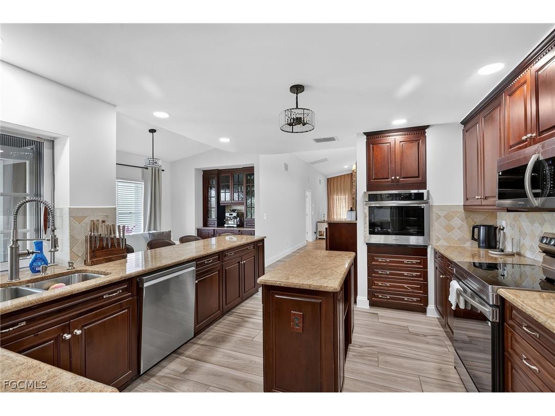 29 SE 10th Avenue Cape Coral FL 33990 2026013902 image14