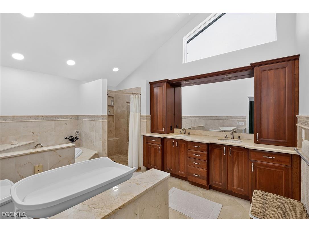 29 SE 10th Avenue Cape Coral FL 33990 2026013902 image23