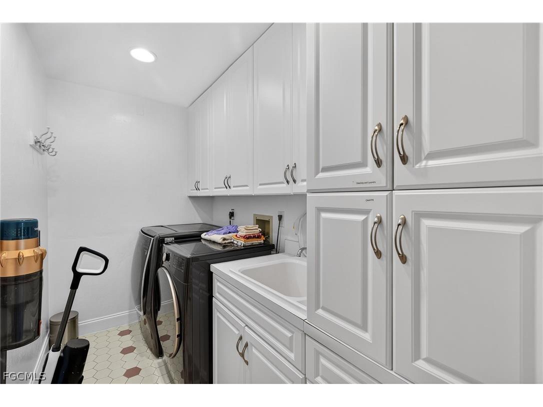 29 SE 10th Avenue Cape Coral FL 33990 2026013902 image33