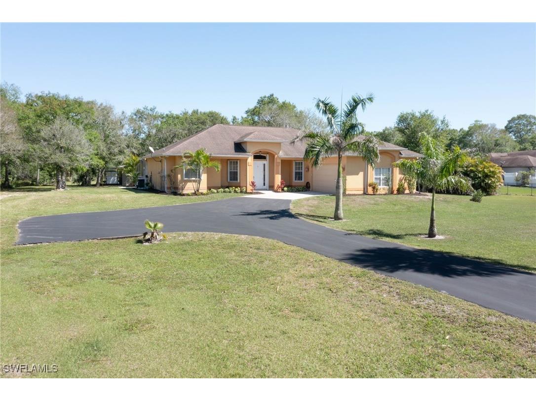 290 20th Street NE Naples FL 34120 225026016 image1