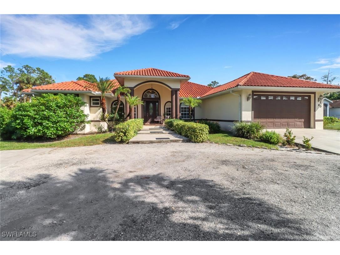 290 2nd Street NE Naples FL 34120 224091593 image1