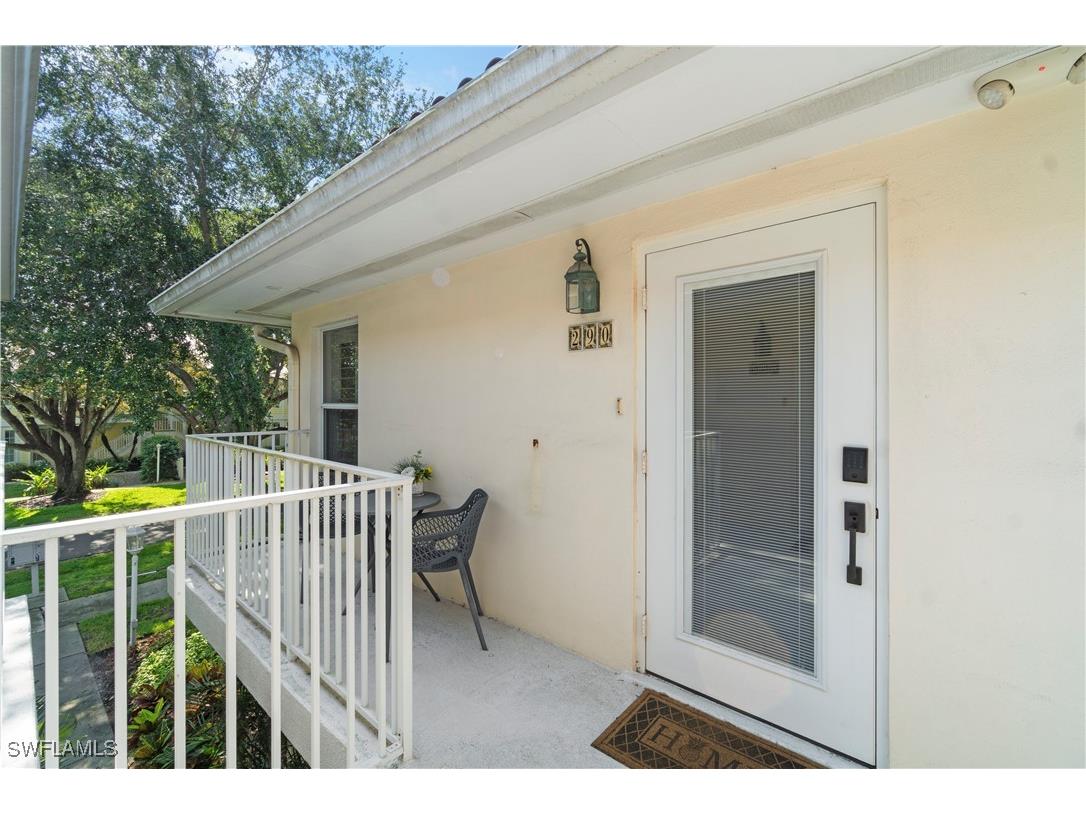 290 4th Street S #202 Naples FL 34102 225045424 image15