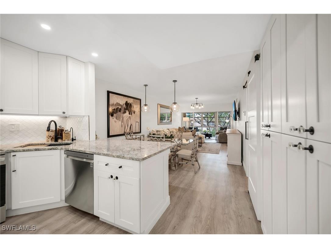 290 Banyan Boulevard #290 Naples FL 34102 225059300 image4