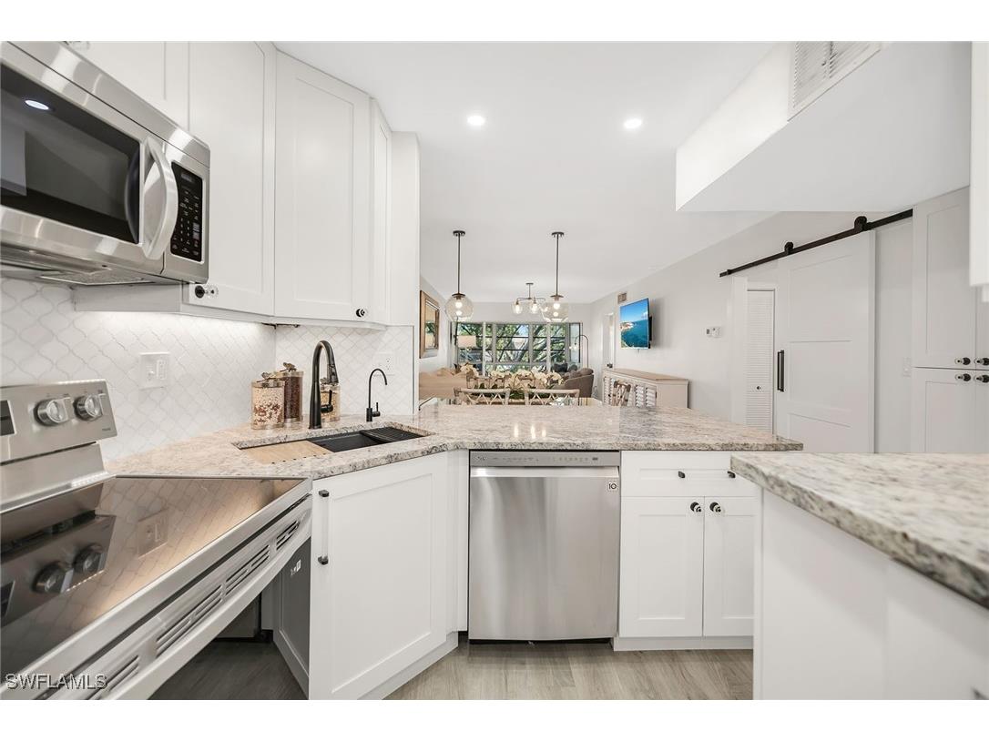 290 Banyan Boulevard #290 Naples FL 34102 225059300 image7