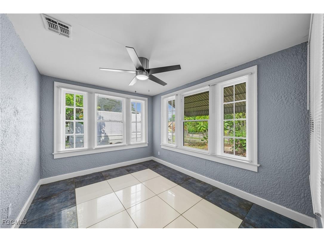 290 Granada Boulevard Fort Myers FL 33905 2025019902 image16