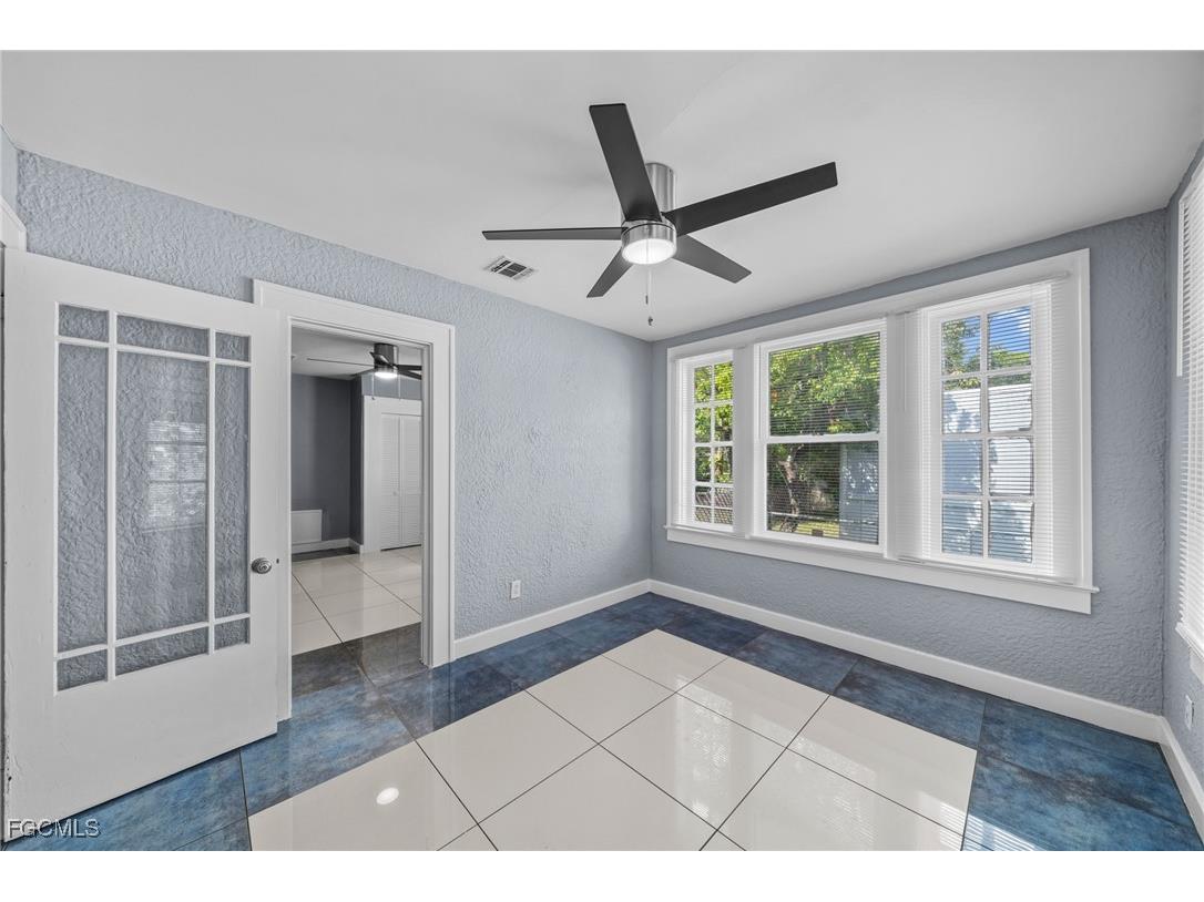 290 Granada Boulevard Fort Myers FL 33905 2025019902 image17