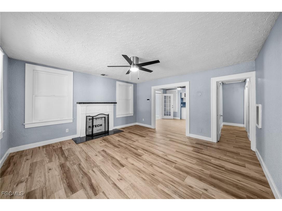 290 Granada Boulevard Fort Myers FL 33905 2025019902 image2