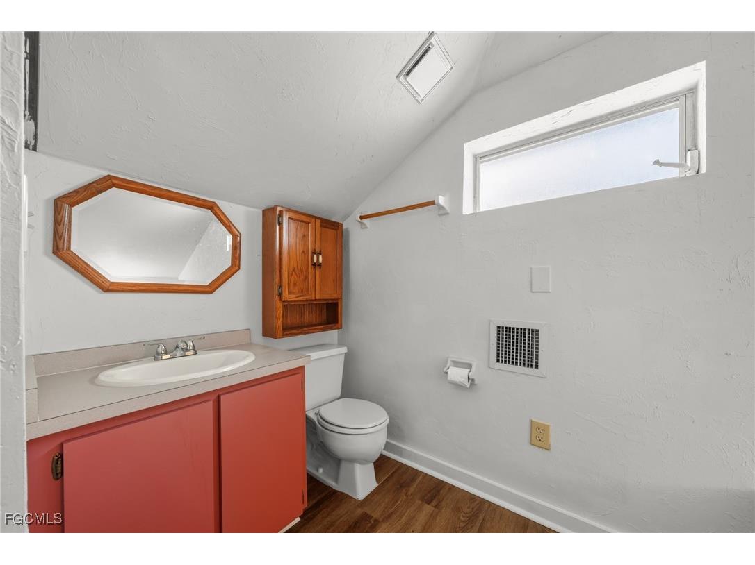 290 Granada Boulevard Fort Myers FL 33905 2025019902 image24