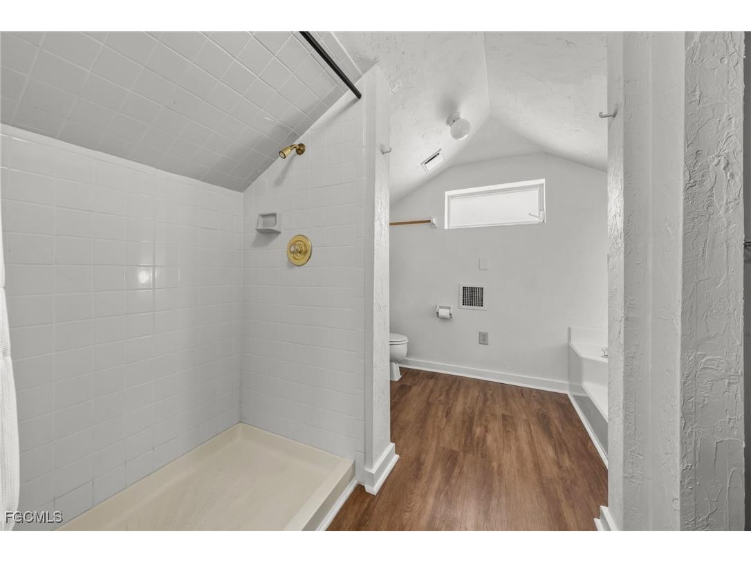 290 Granada Boulevard Fort Myers FL 33905 2025019902 image25