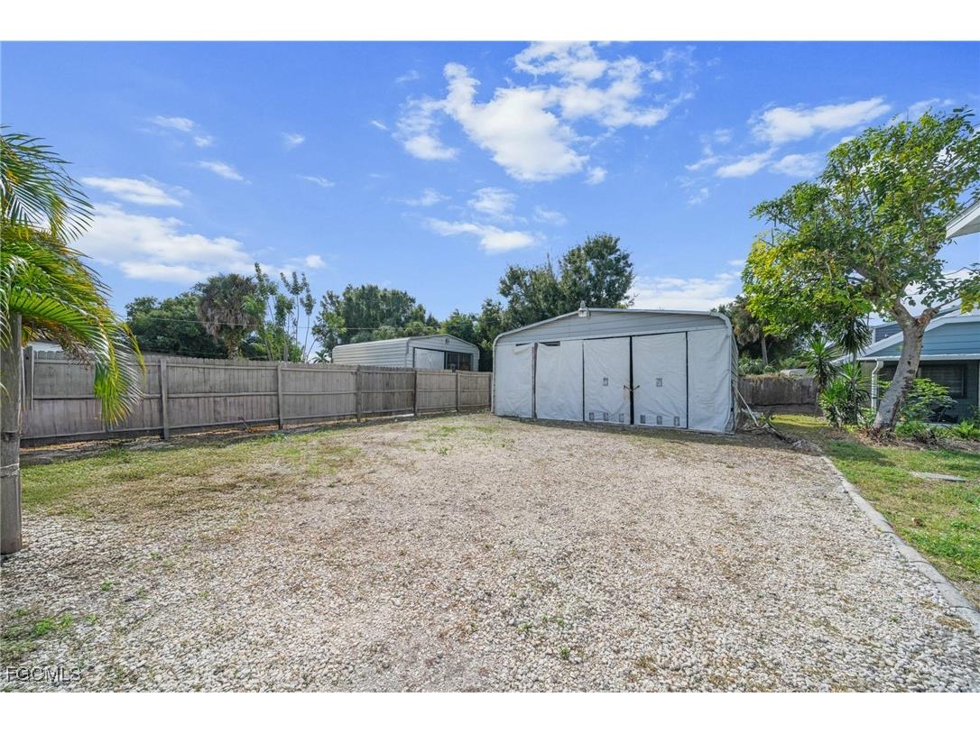 290 Granada Boulevard Fort Myers FL 33905 2025019902 image33
