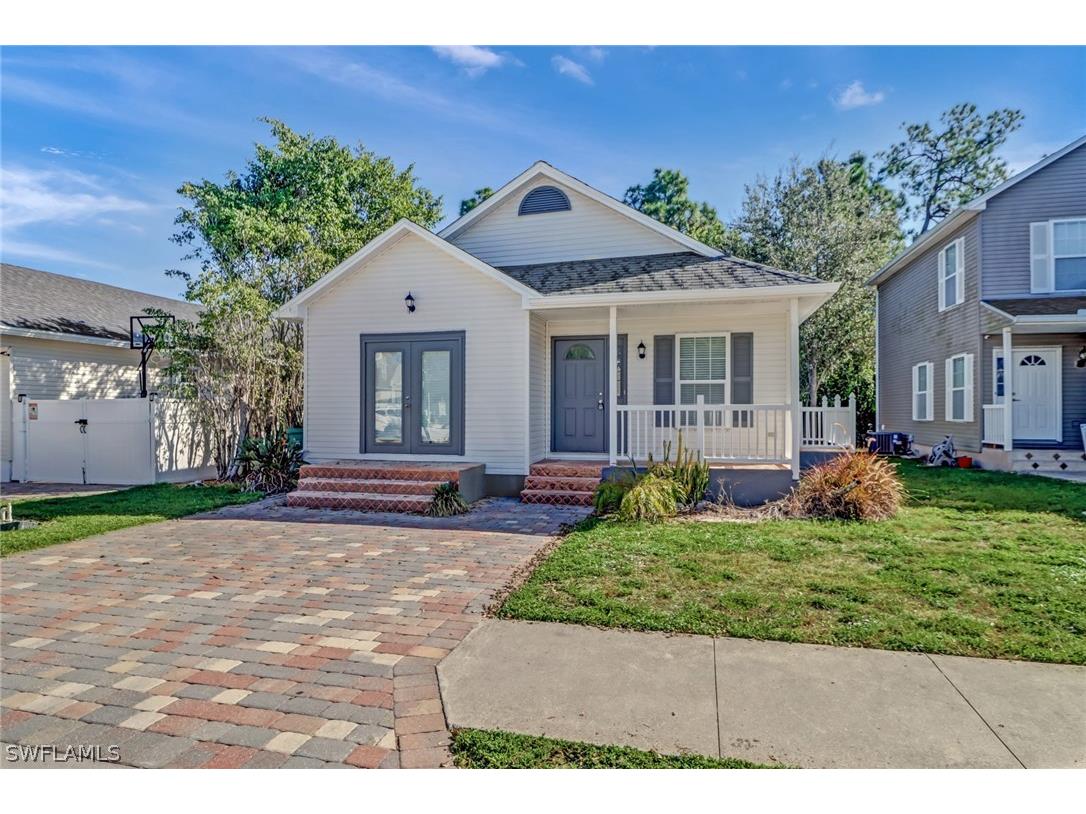 290 Leawood Circle Naples FL 34104 224002031 image1