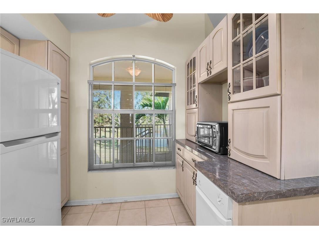 290 Newport Drive #107 Naples FL 34114 225084122 image9