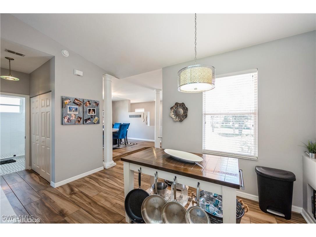 290 Robin Hood Circle #202 Naples FL 34104 225076079 image18