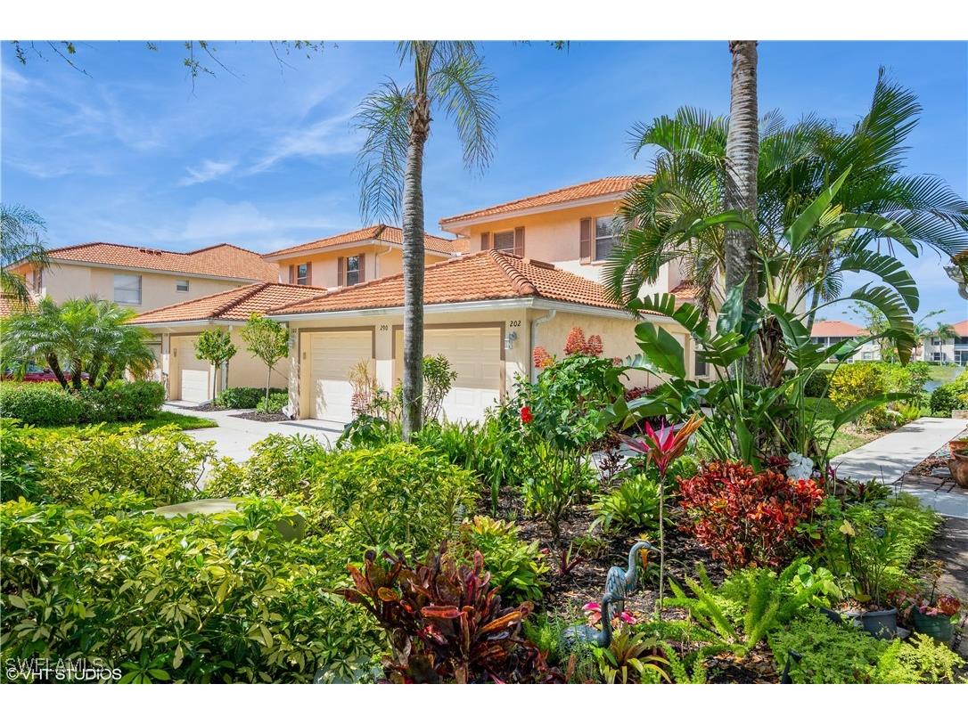 290 Robin Hood Circle #202 Naples FL 34104 225076079 image2