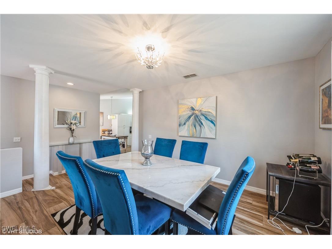 290 Robin Hood Circle #202 Naples FL 34104 225076079 image24