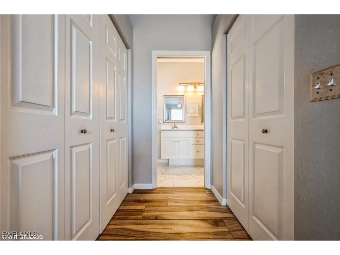 290 Robin Hood Circle #202 Naples FL 34104 225076079 image26
