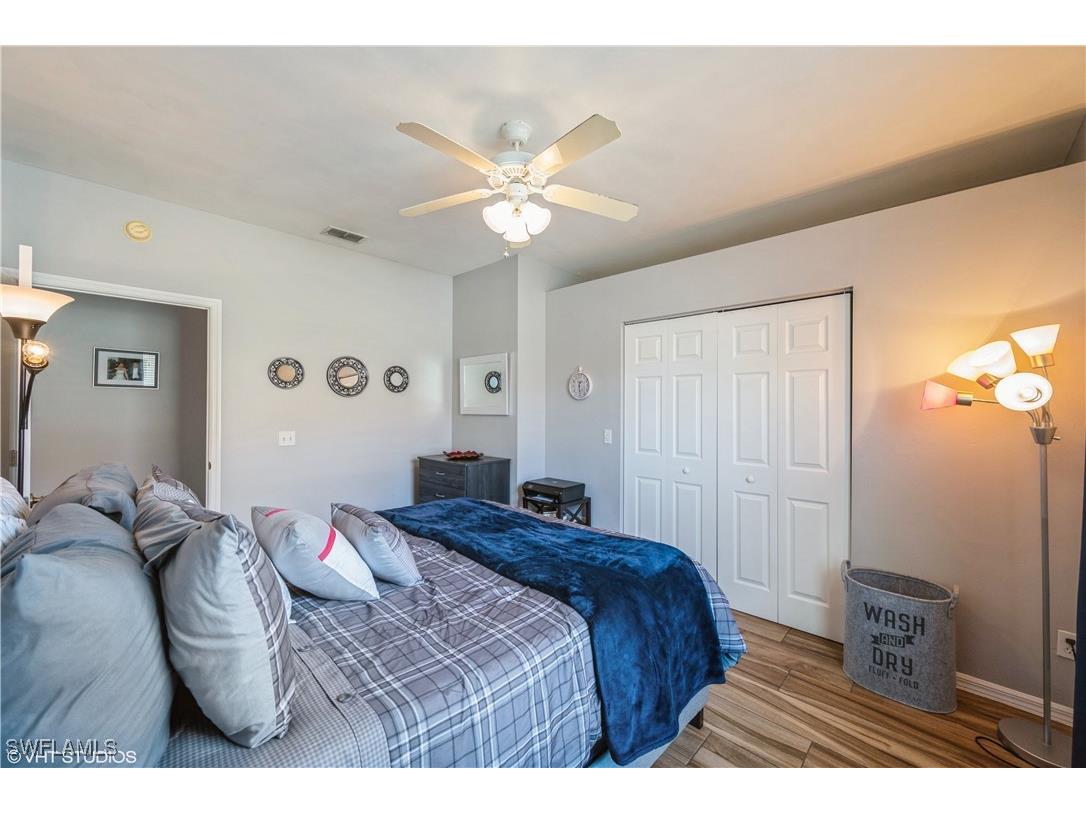 290 Robin Hood Circle #202 Naples FL 34104 225076079 image33