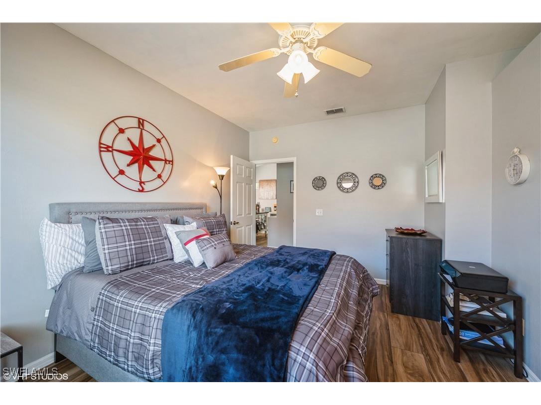 290 Robin Hood Circle #202 Naples FL 34104 225076079 image35