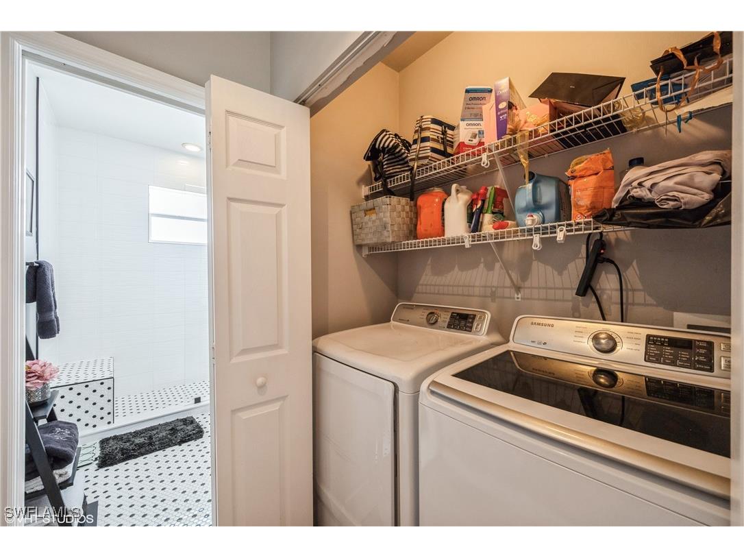 290 Robin Hood Circle #202 Naples FL 34104 225076079 image36