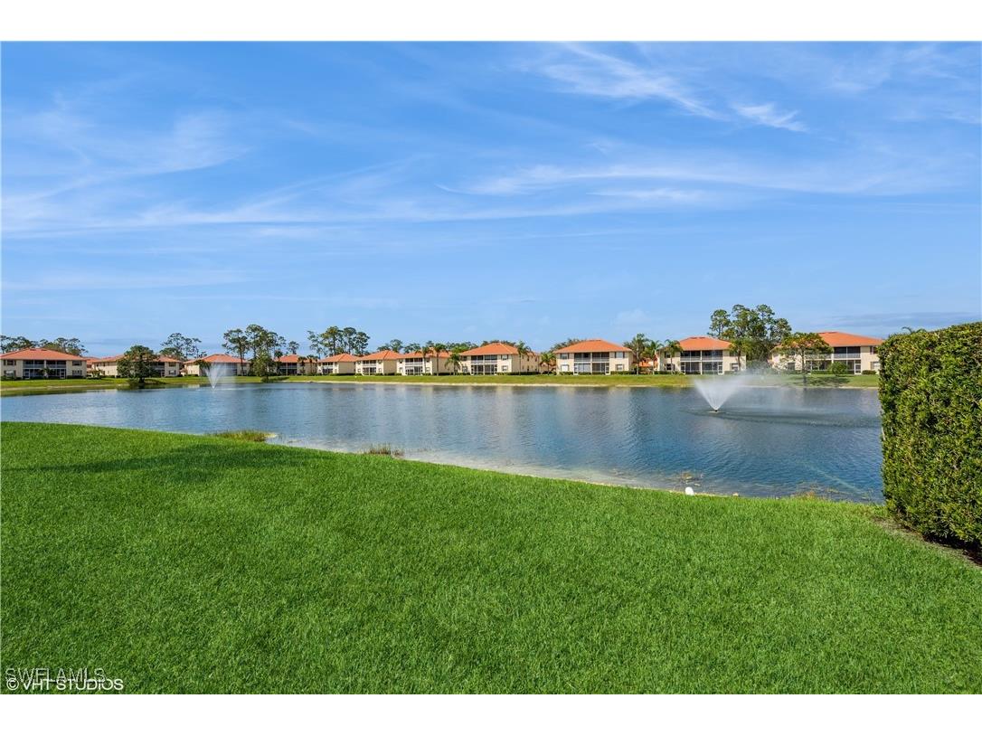 290 Robin Hood Circle #202 Naples FL 34104 225076079 image6