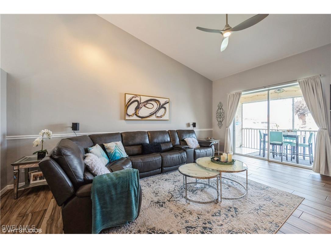 290 Robin Hood Circle #202 Naples FL 34104 225076079 image9