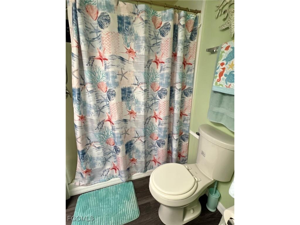 290 Valencia Drive Fort Myers FL 33905 2025006282 image12