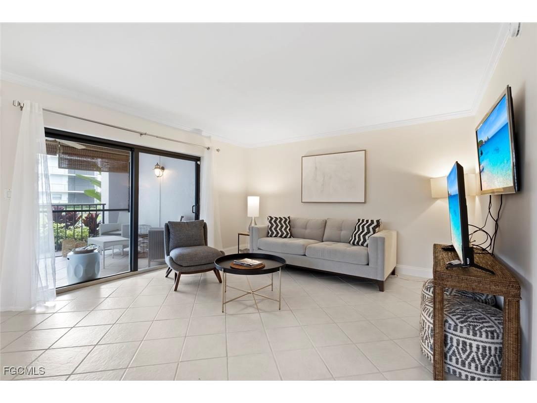 2900 Gulf Shore Boulevard N #111 Naples FL 34103 2025020397 image10