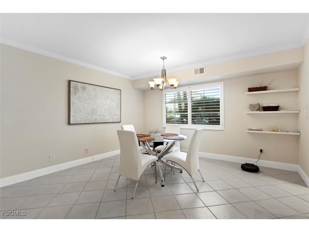 2900 Gulf Shore Boulevard N #111 Naples FL 34103 2025020397 image16