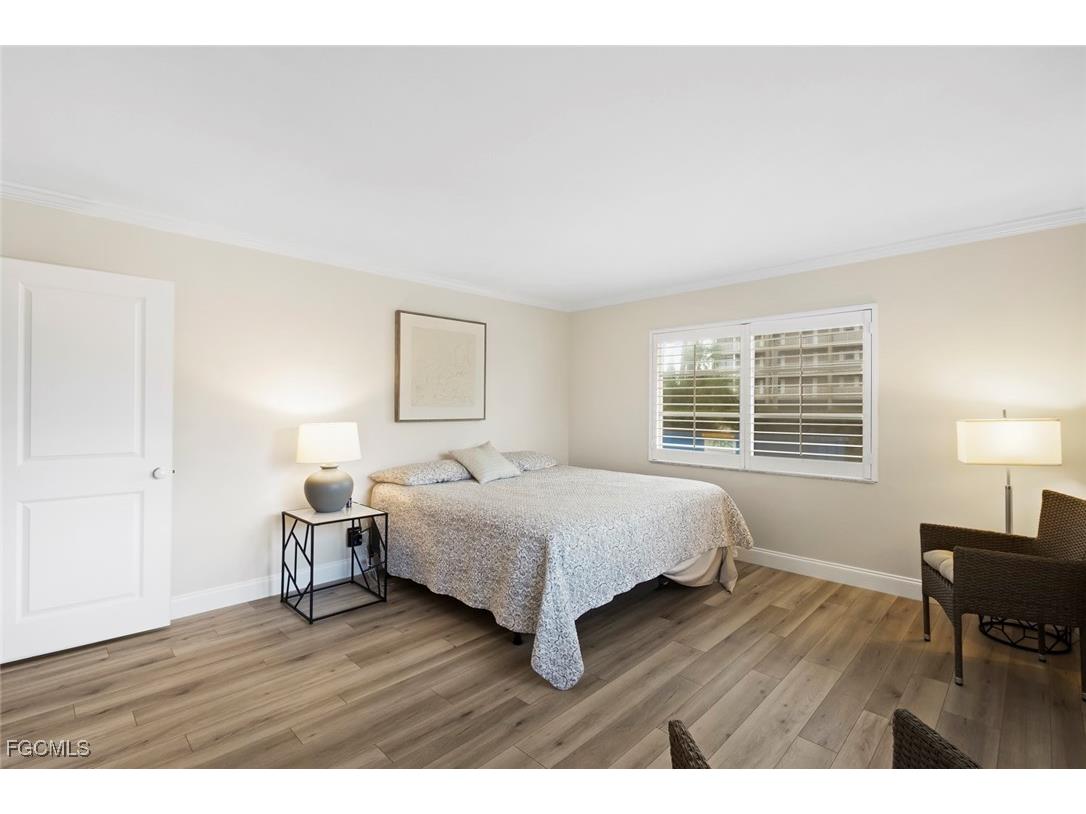 2900 Gulf Shore Boulevard N #111 Naples FL 34103 2025020397 image20