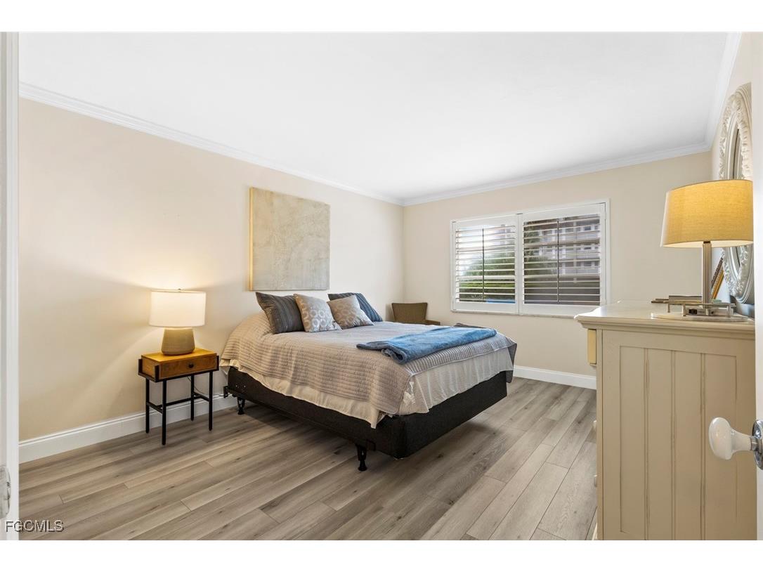 2900 Gulf Shore Boulevard N #111 Naples FL 34103 2025020397 image22