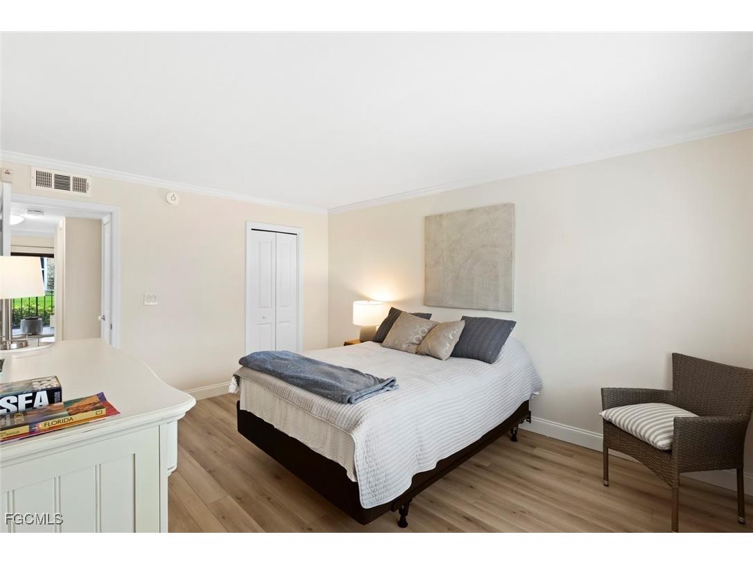 2900 Gulf Shore Boulevard N #111 Naples FL 34103 2025020397 image23