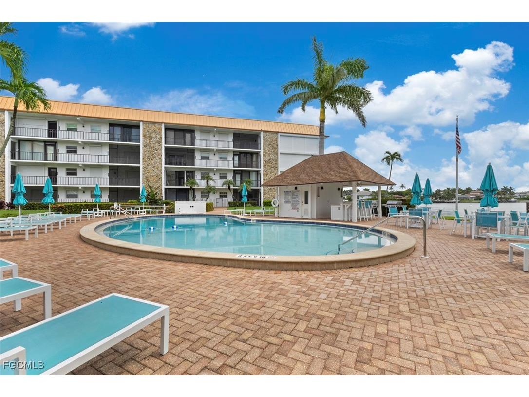 2900 Gulf Shore Boulevard N #111 Naples FL 34103 2025020397 image25