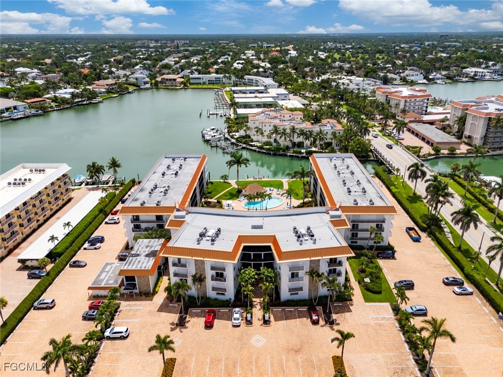 2900 Gulf Shore Boulevard N #111 Naples FL 34103 2025020397 image31
