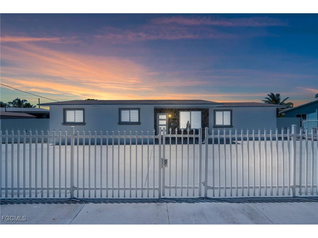 2900 NW 179th Street Miami Gardens FL 33056 2025022406 image1